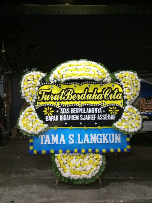 Papan Bunga Duka di Borbor